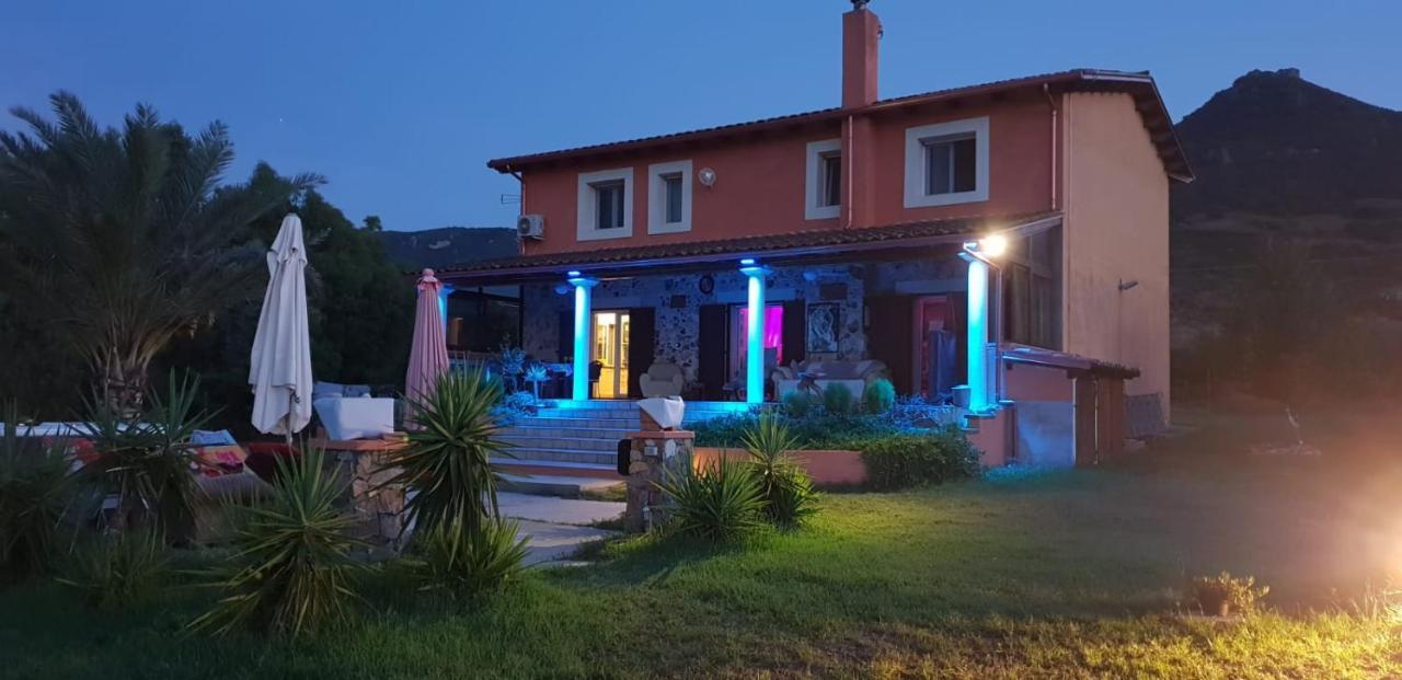Orange Ville Villamassargia Kültér fotó